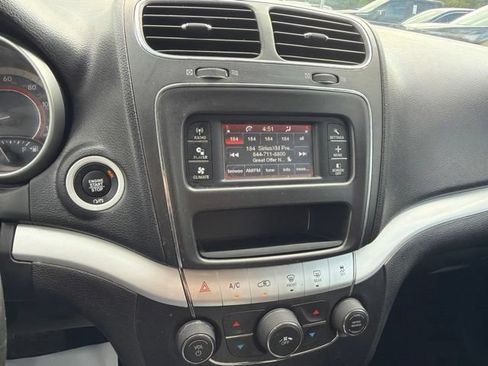 Used 2018 Dodge Journey SE w/ Popular Equipment Group FWD image 27