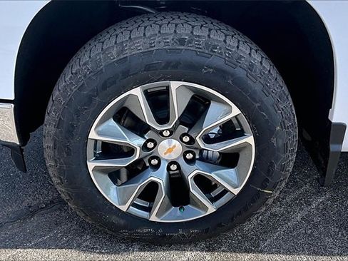 New 2026 Chevrolet Silverado 1500 LT w/ Leather Package image 12