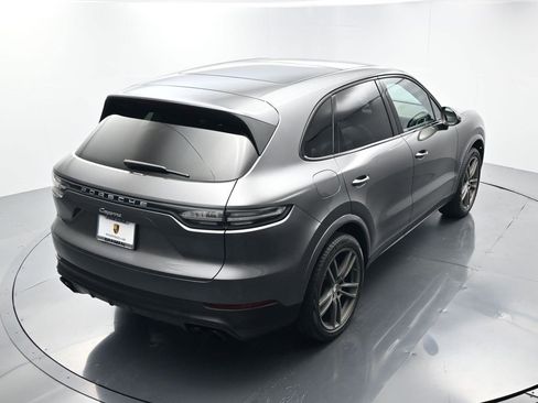 Used 2019 Porsche Cayenne image 38