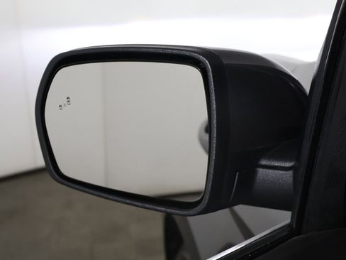 Used 2024 Ford Edge SEL image 32