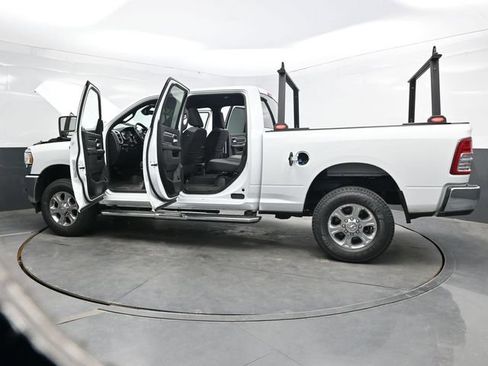 Used 2024 RAM 2500 Big Horn AWD/4WD image 52