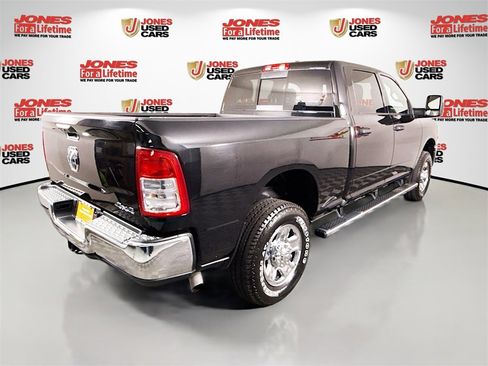 Used 2024 RAM 2500 Tradesman w/ Chrome Appearance Group image 16