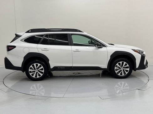 Certified 2025 Subaru Outback Premium image 6