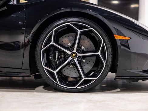 Used 2023 Lamborghini Huracan EVO AWD/4WD image 25