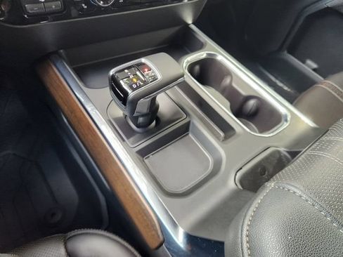 Used 2025 Chevrolet Silverado 1500 High Country w/ High Country Premium Package AWD/4WD image 23