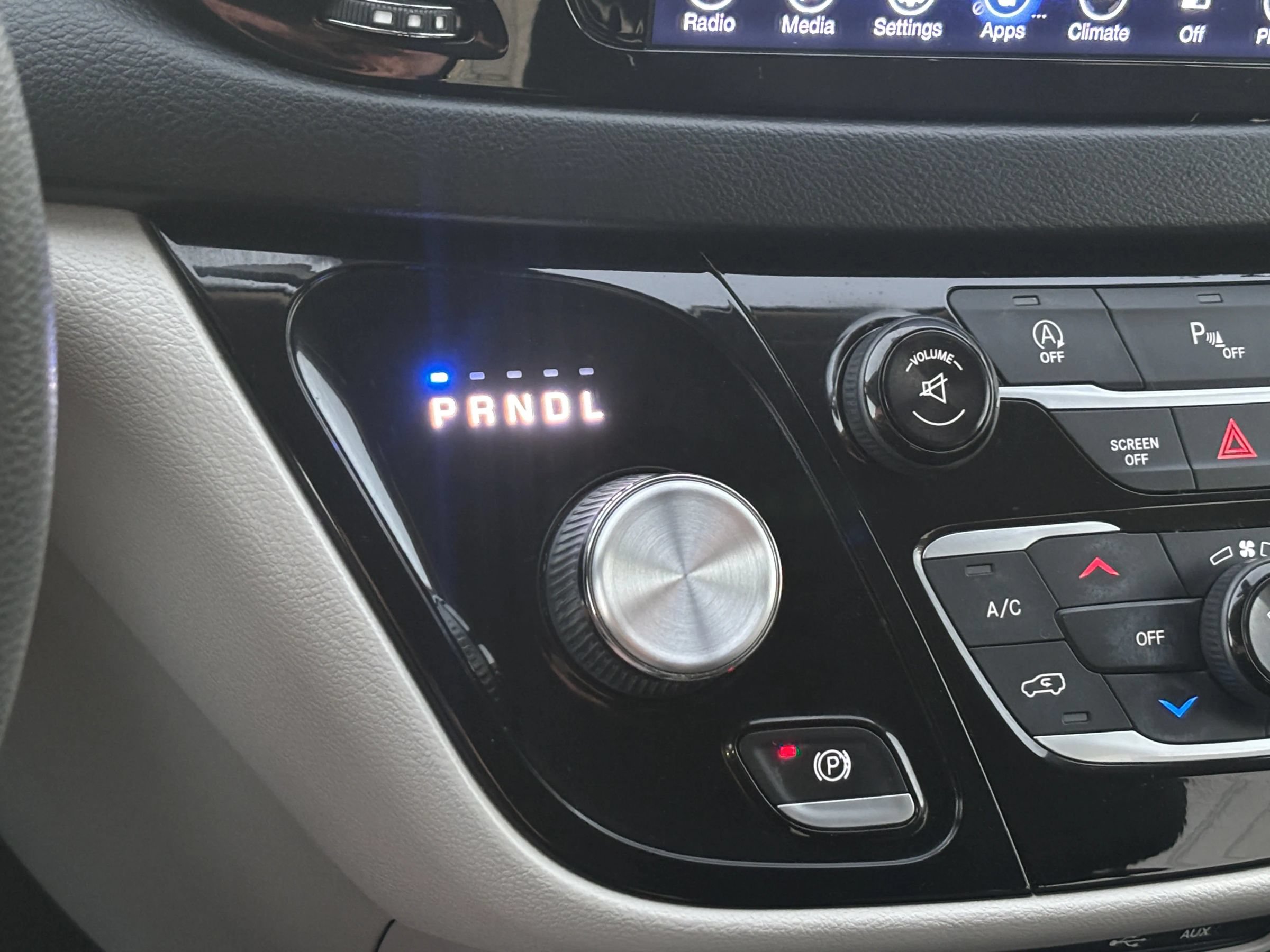 Used 2017 Chrysler Pacifica Touring FWD image 24