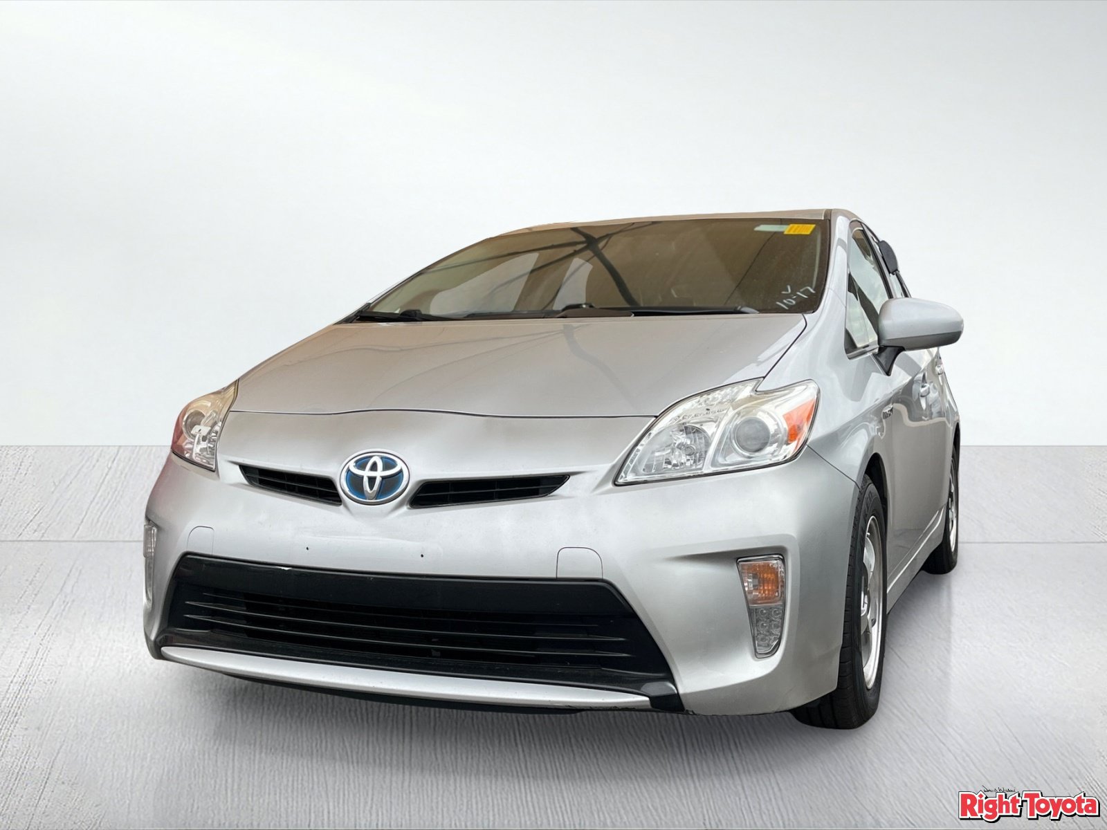 Used 2015 Toyota Prius Four FWD image 2