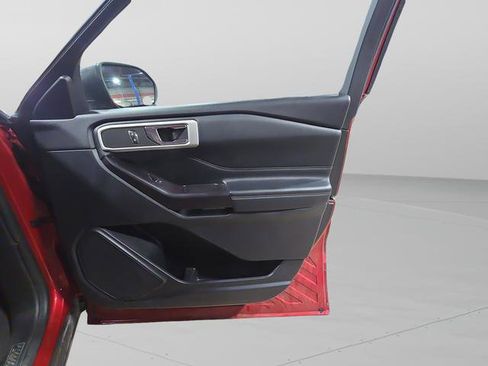 Used 2020 Ford Explorer XLT w/ Equipment Group 202A image 29