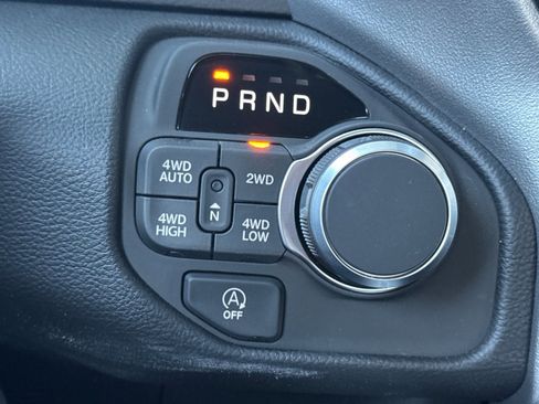 New 2026 RAM 1500 4x4 Crew Cab image 20