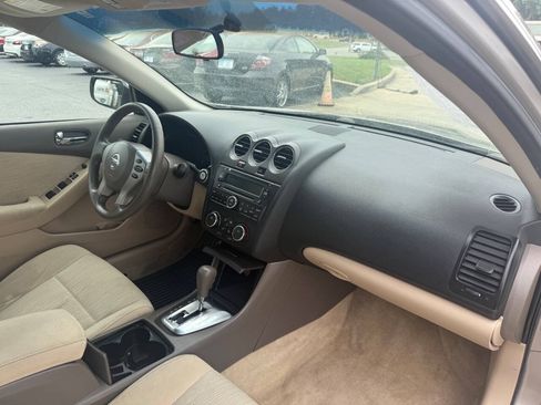 Used 2011 Nissan Altima 2.5 S FWD image 14