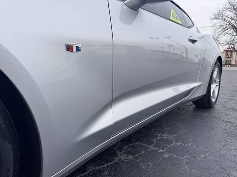 Used 2017 Chevrolet Camaro LT image 15