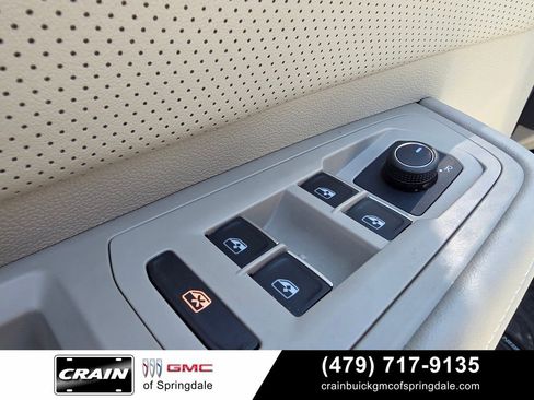 Used 2024 Volkswagen Atlas SE w/ Black Wheel Package FWD image 19