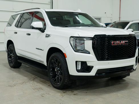 Used 2022 GMC Yukon Denali image 11