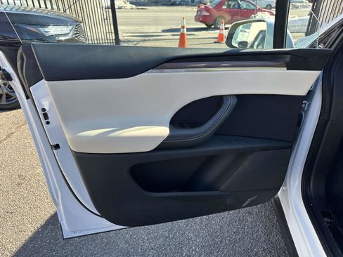 Used 2023 Tesla Model X AWD/4WD image 11
