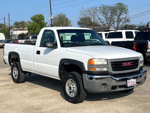 Used 2004 GMC Sierra 2500 W/T image 9