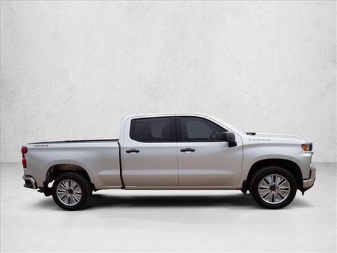 Used 2020 Chevrolet Silverado 1500 Custom w/ Custom Value Package AWD/4WD image 5