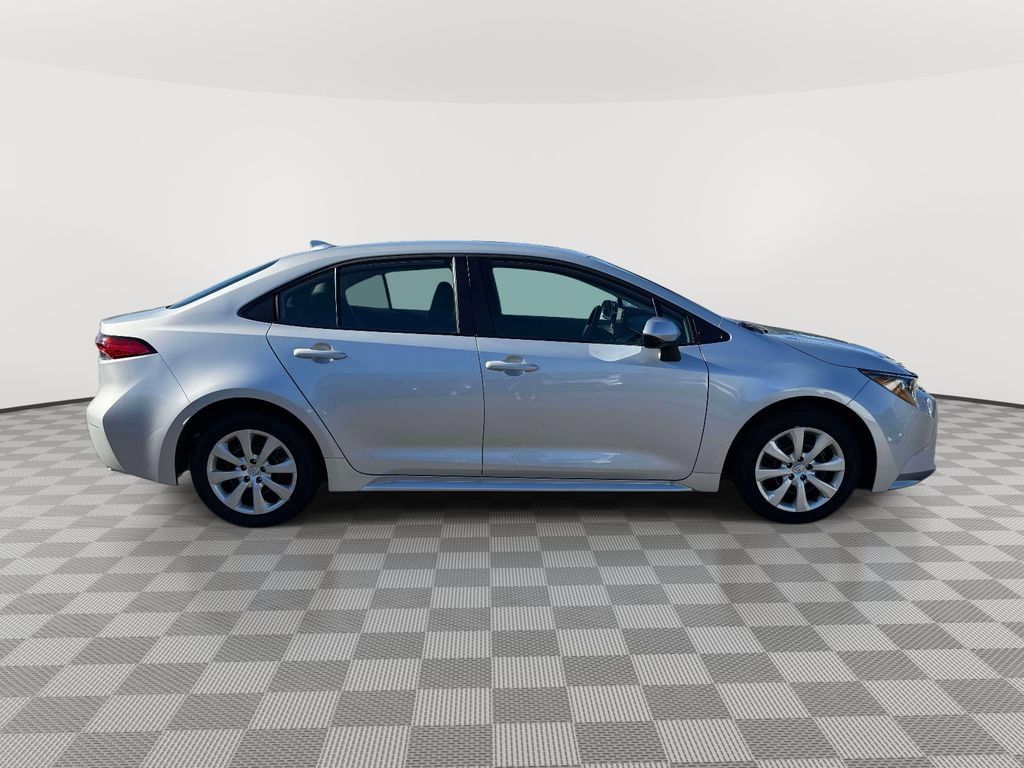 Used 2026 Toyota Corolla LE FWD image 8