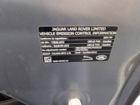 Used 2024 Jaguar F-PACE R-Dynamic S image 21