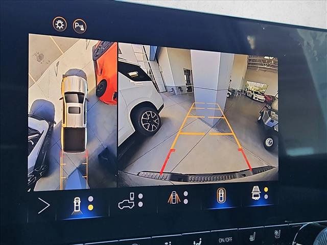 New 2026 Chevrolet Colorado ZR2 w/ Technology Package AWD/4WD image 12