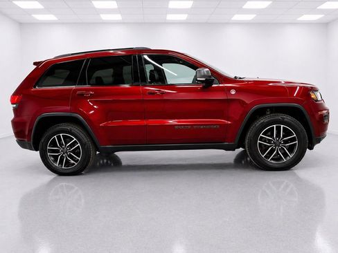 Used 2019 Jeep Grand Cherokee Trailhawk AWD/4WD image 5