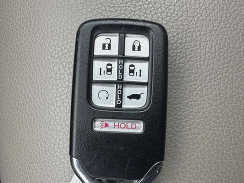 Used 2023 Honda Odyssey EX-L image 14