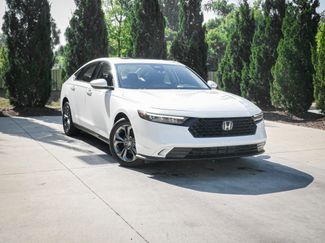 Used 2023 Honda Accord EX video 2