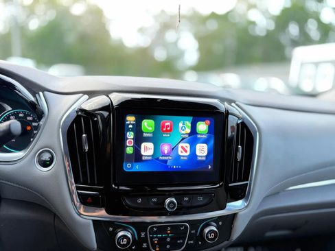 Used 2018 Chevrolet Traverse Premier AWD/4WD image 17