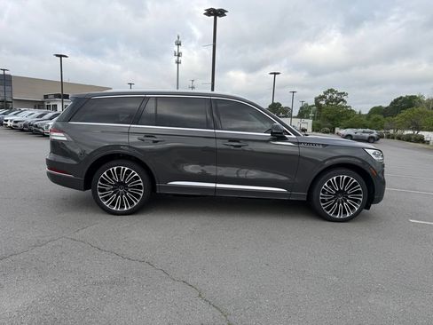 Used 2023 Lincoln Aviator Black Label w/ Dynamic Handling Package AWD/4WD image 8