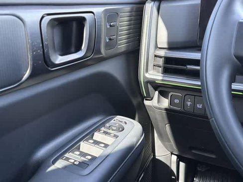 Certified 2025 Hyundai Santa Fe Calligraphy image 15