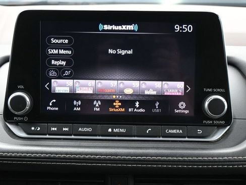 Used 2023 Nissan Rogue S AWD/4WD image 19