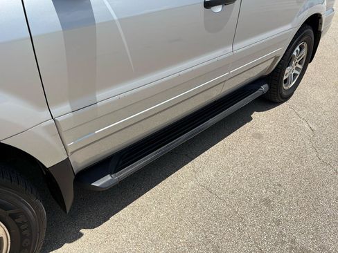 Used 2004 Honda Pilot EX image 11