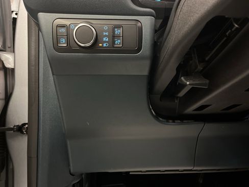 Used 2024 Ford Maverick XLT image 13