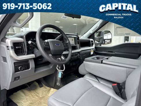 New 2025 Ford F550 2WD Regular Cab Super Duty w/ XL Chrome Package image 18