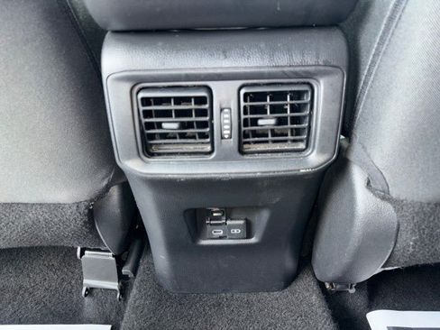 Used 2024 Toyota RAV4 XLE FWD image 36