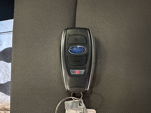 Used 2025 Subaru Crosstrek 2.5i Premium AWD/4WD image 17