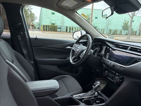 Used 2022 Buick Encore GX Select w/ Sport Touring Package image 31