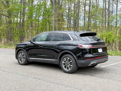 Used 2023 Lincoln Nautilus AWD w/ Premium Package image 4
