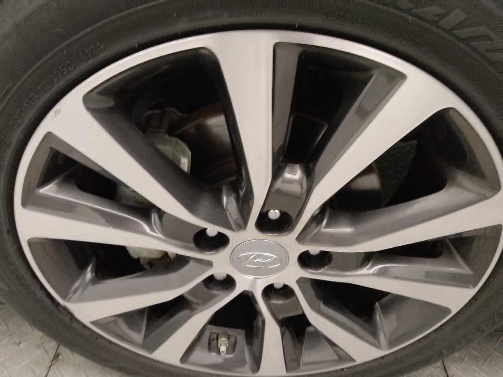 Used 2020 Hyundai Elantra GT FWD image 31