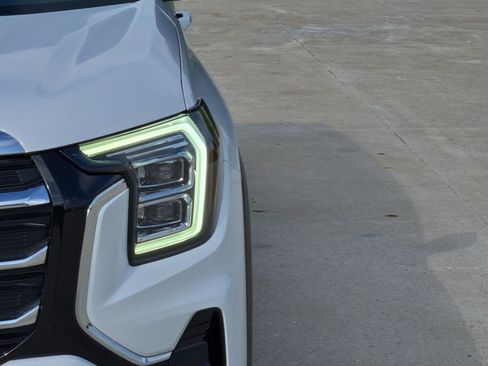 Used 2026 GMC Terrain Elevation FWD image 11