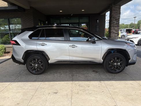 Used 2025 Toyota RAV4 XSE w/ Weather Package AWD/4WD image 5