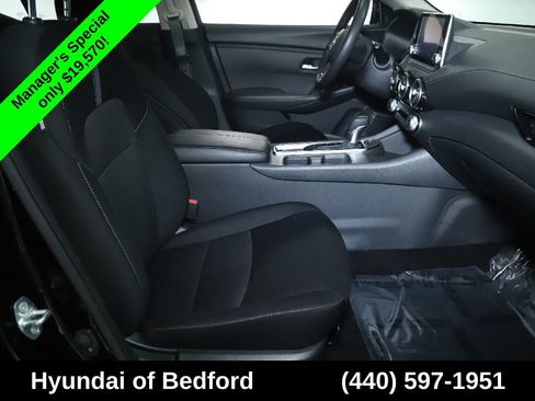 Used 2024 Nissan Sentra SV FWD image 34