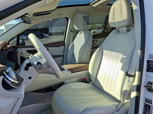 Certified 2023 Mercedes-Benz EQS 580 4MATIC SUV image 13