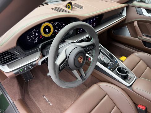 Certified 2026 Porsche 911 Targa 4 GTS AWD/4WD image 4