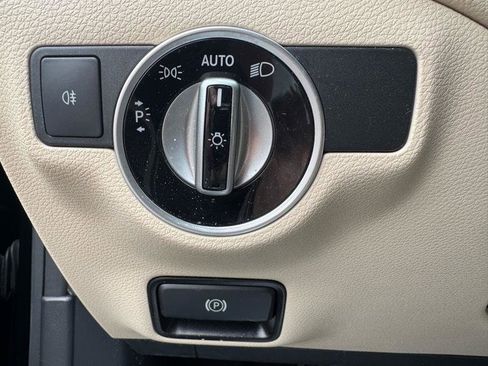 Used 2019 Mercedes-Benz CLA 250 4MATIC image 24