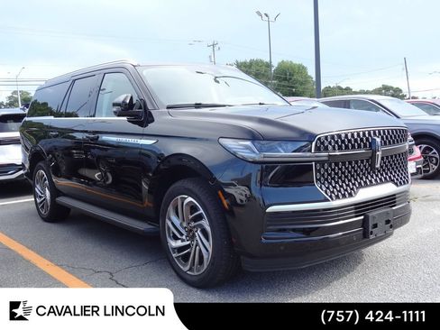 Used 2026 Lincoln Navigator L Premier AWD/4WD image 1