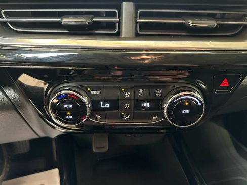 Used 2024 Chevrolet Trax ACTIV w/ Driver Confidence Package FWD image 20