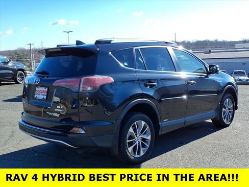 Used 2018 Toyota RAV4 XLE w/ Convenience Package image 7