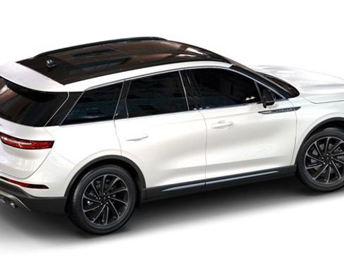 New 2026 Lincoln Corsair Premiere image 3