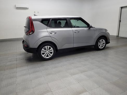 Used 2022 Kia Soul LX image 10