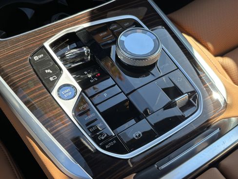 Used 2026 BMW X5 xDrive50e w/ Executive Package image 29